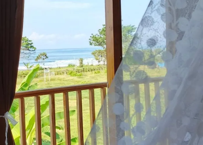 Friend House Surfcamp 4* Airsatang